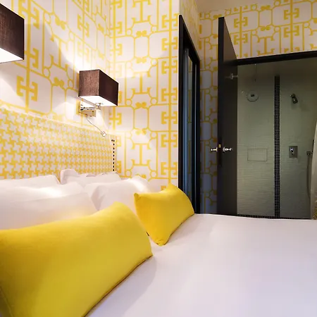 Hotel Monceau Elysées 3*