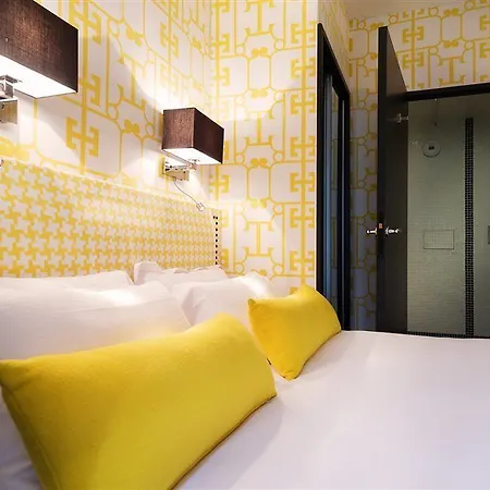 Hotel Monceau Elysées 3*