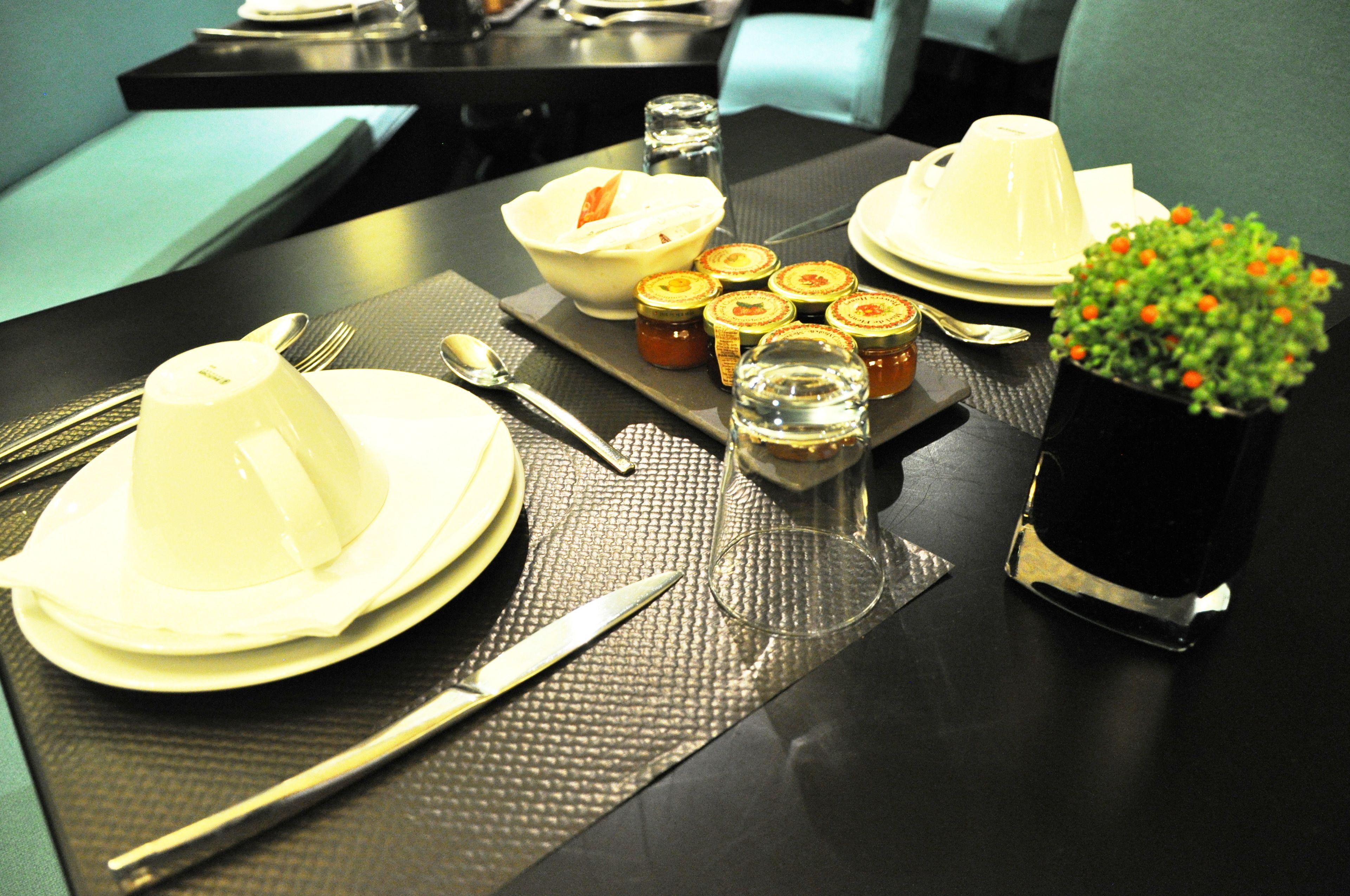 Hotel Monceau Elysees 3*