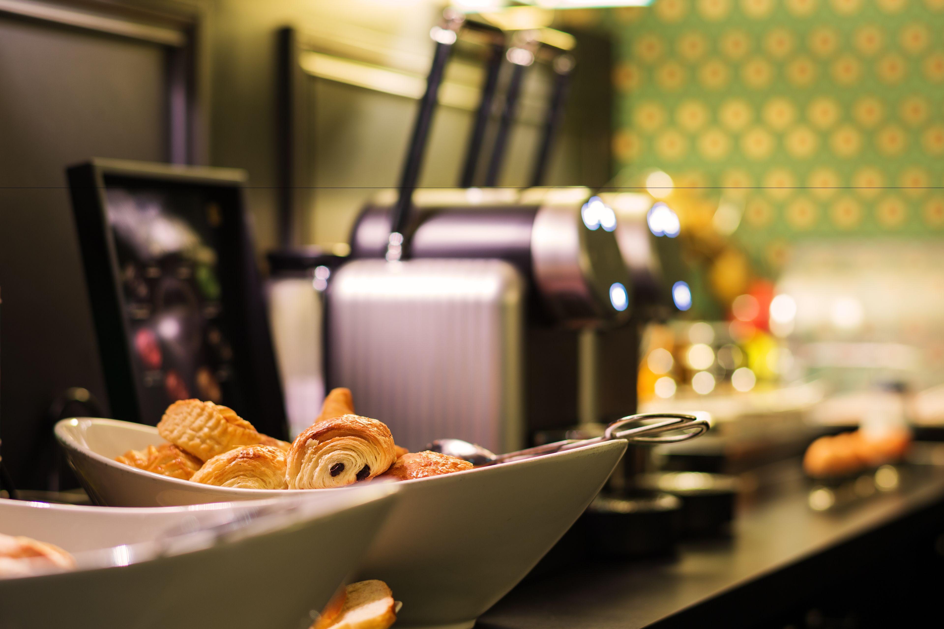 Hotel Monceau Elysees 3*