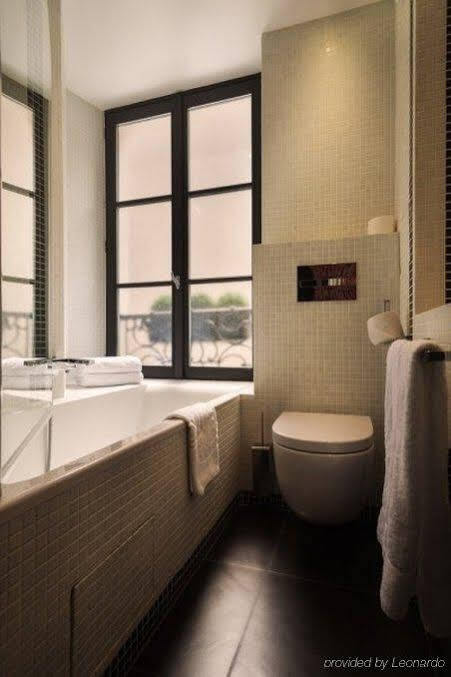 Hotel Monceau Elysées Parigi