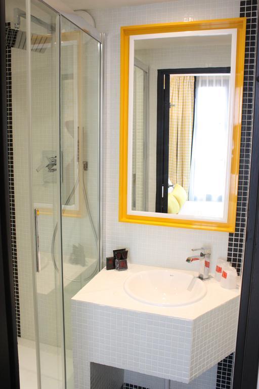 Monceau Elysees Hotel